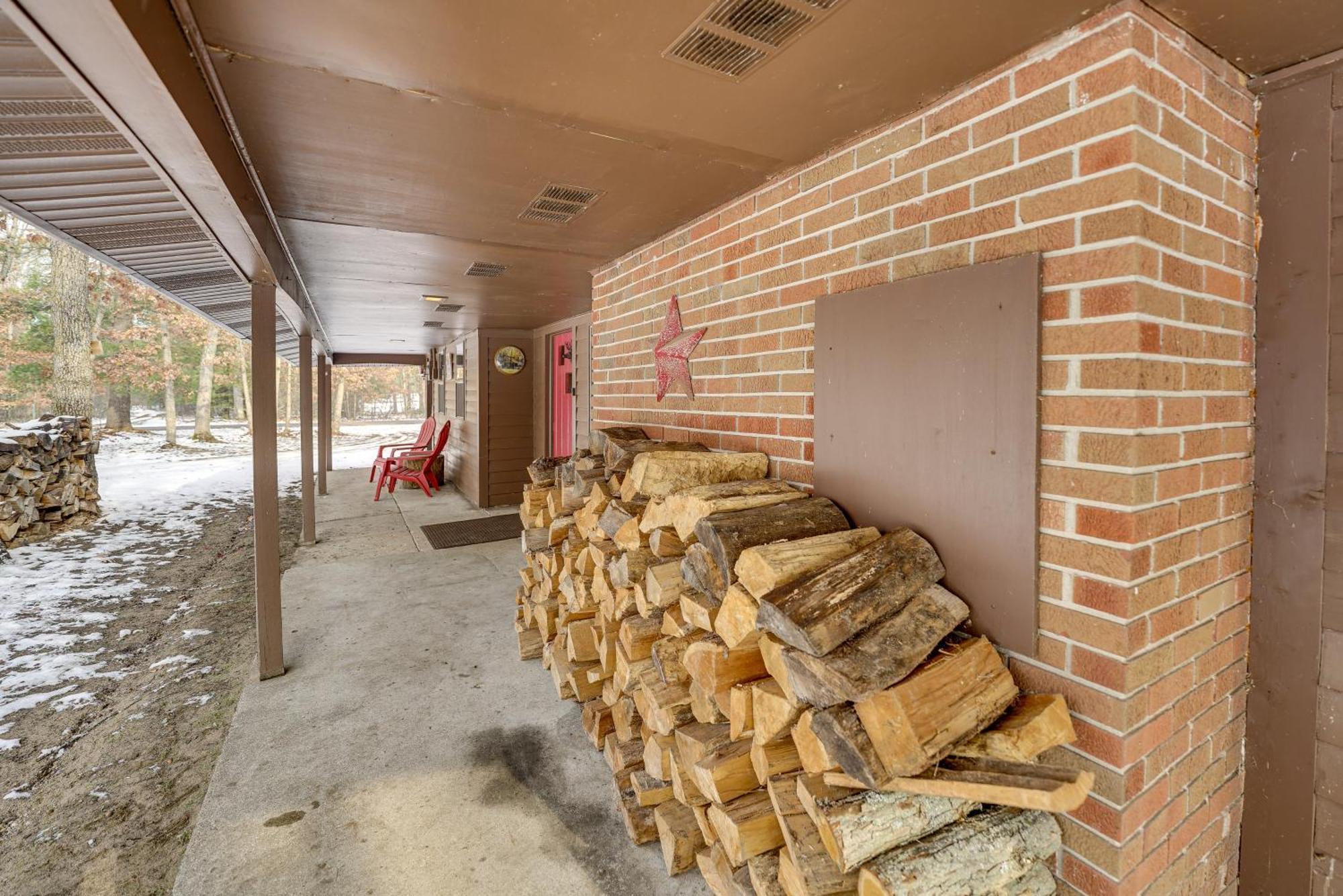 Holiday home Pet-friendly About 4 Mi To Lake!