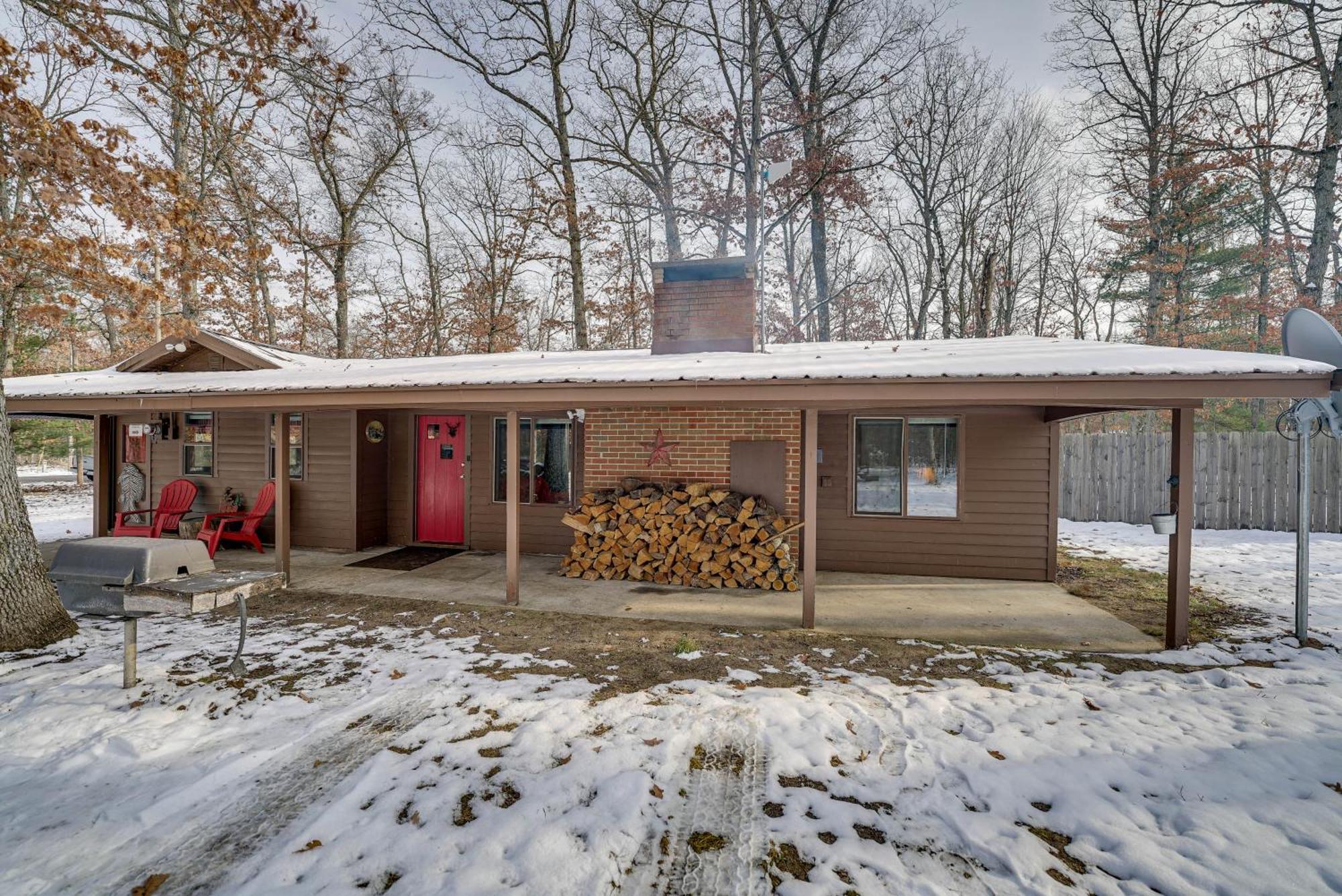 Pet-friendly About 4 Mi To Lake! *